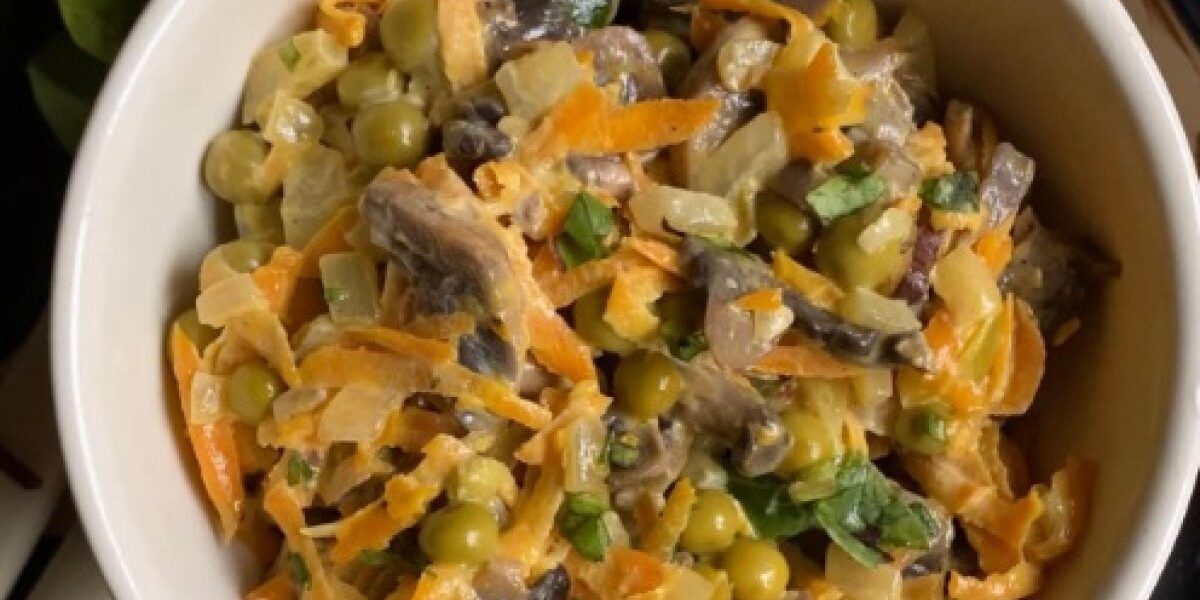 Постный салат на Рождество: простой и вкусный рецепт