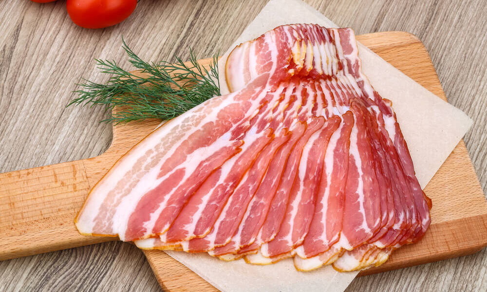 Продукты, повышающие риск рака: что нужно знать каждой женщине