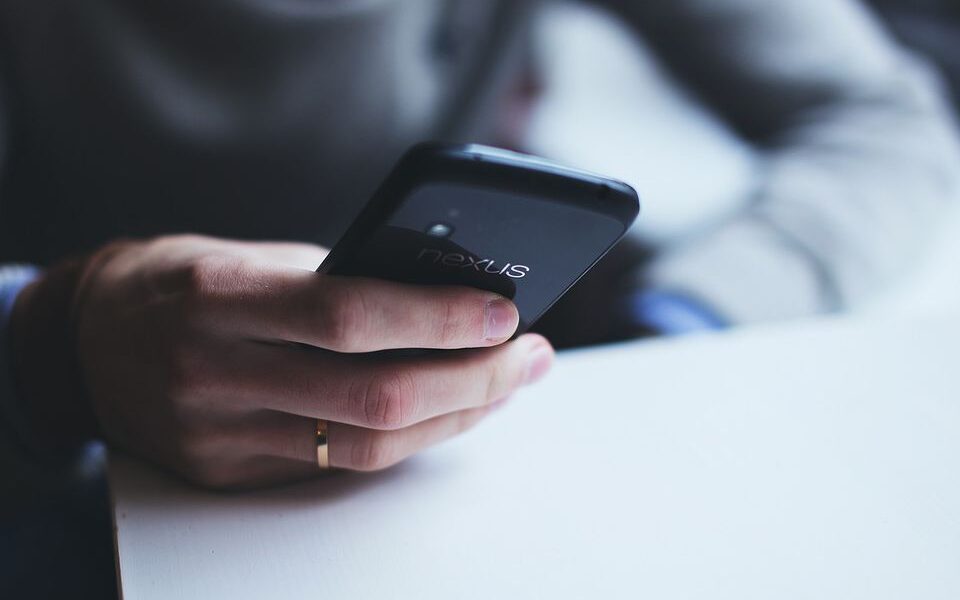 Как общаться, чтобы вас уважали: выбираем между звонком и сообщением