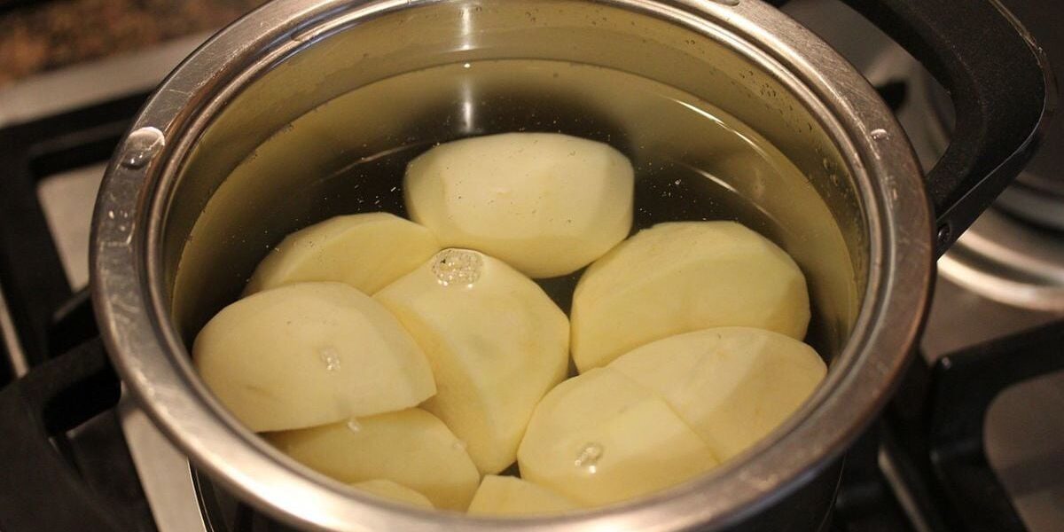 Когда солить картофель при варке: секреты идеального вкуса