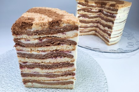 Нежный сметанник с клубникой: рецепт для женщин