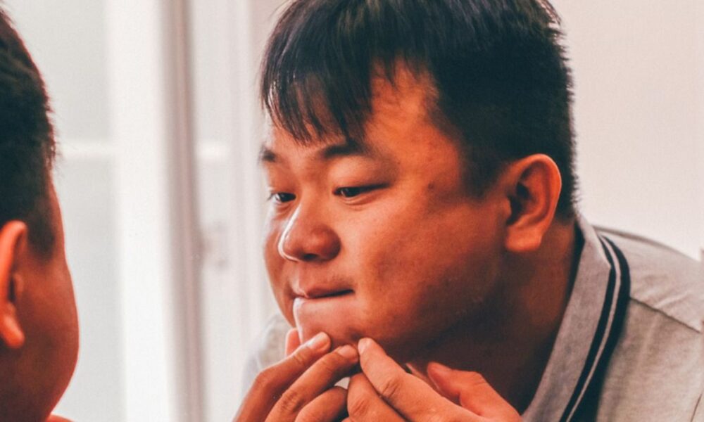 Витамины для красоты: как дефицит влияет на кожу, волосы и ногти