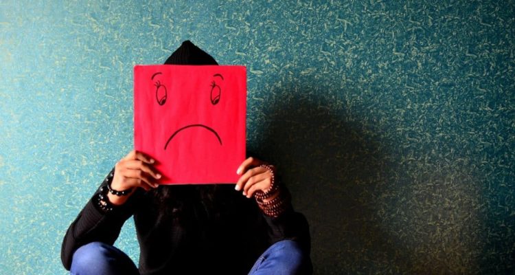 Как распознать признаки психического расстройства: внимание на общение