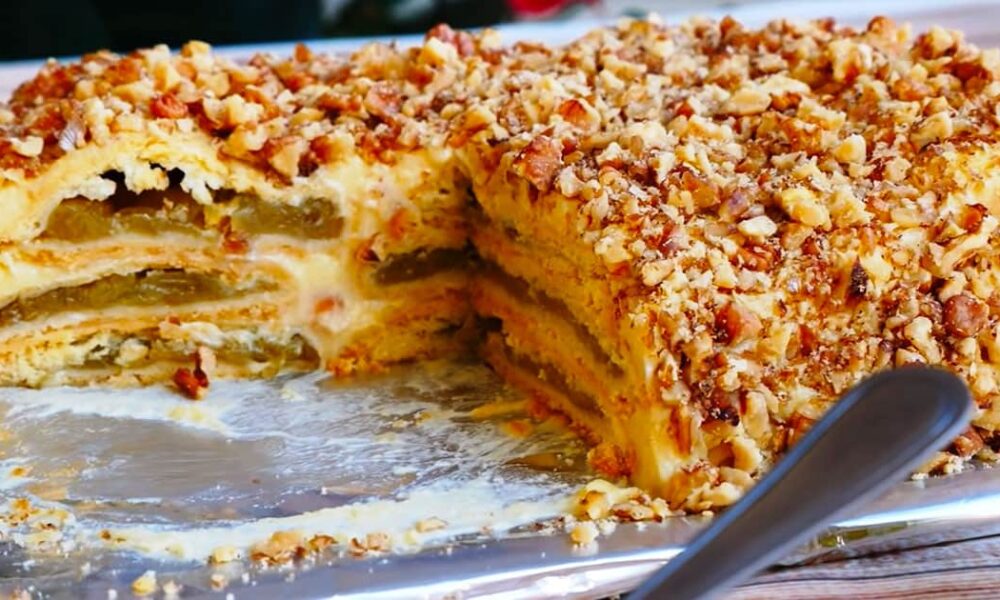 Яблочный торт: рецепт нежного и сочного десерта для всей семьи