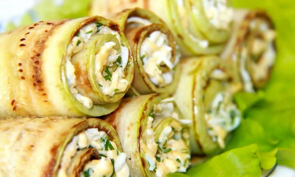 Рулетики из кабачков: простой и вкусный рецепт с любимой начинкой