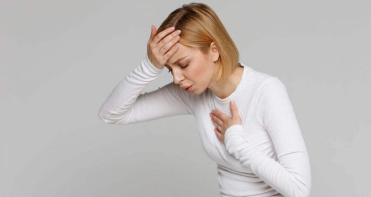 Опасные болезни: неочевидные симптомы, которые должна знать каждая женщина