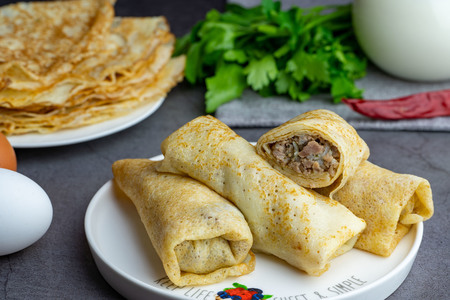 Блины с мясом и рисом: простой и вкусный рецепт для всей семьи