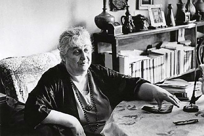 Как тактично попросить гостя уйти: психологические приемы