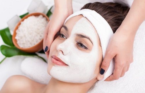 Уход за кожей лица осенью: лучшие процедуры для красоты и здоровья