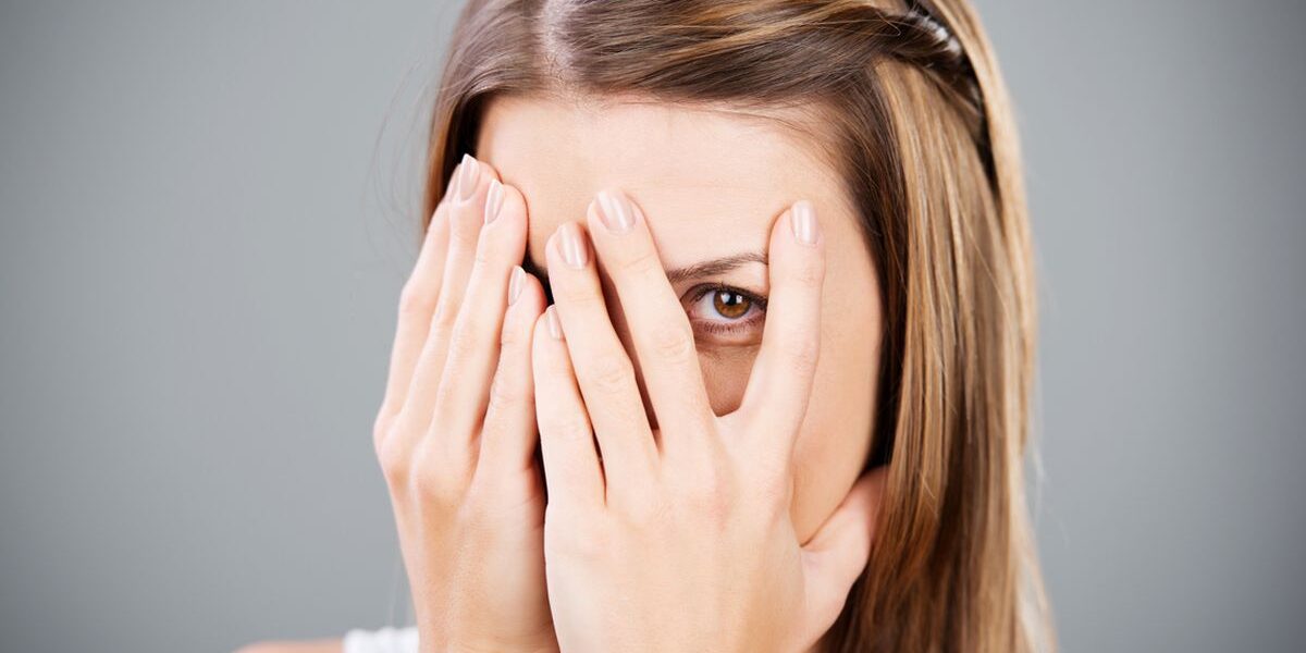 Как преодолеть стеснительность: советы психолога для счастливой жизни