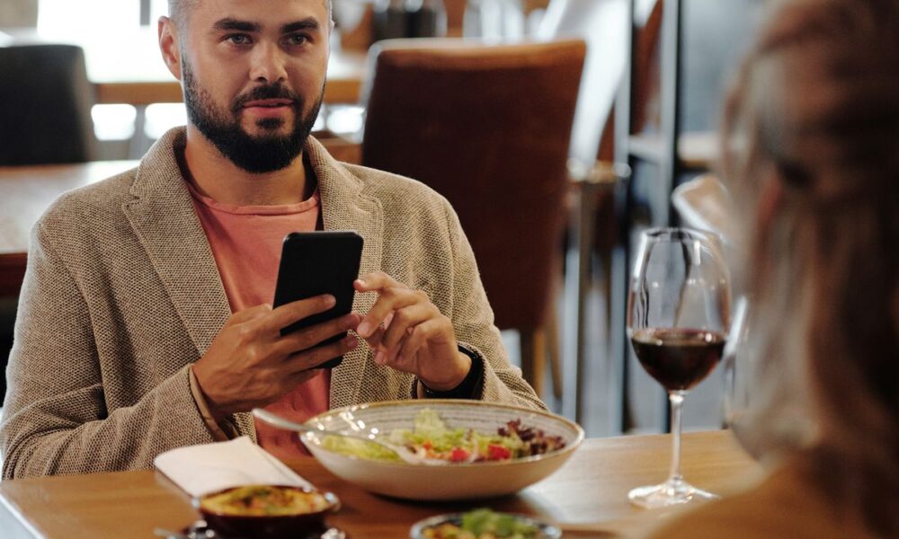 Интересные вопросы для знакомства: узнаем человека лучше