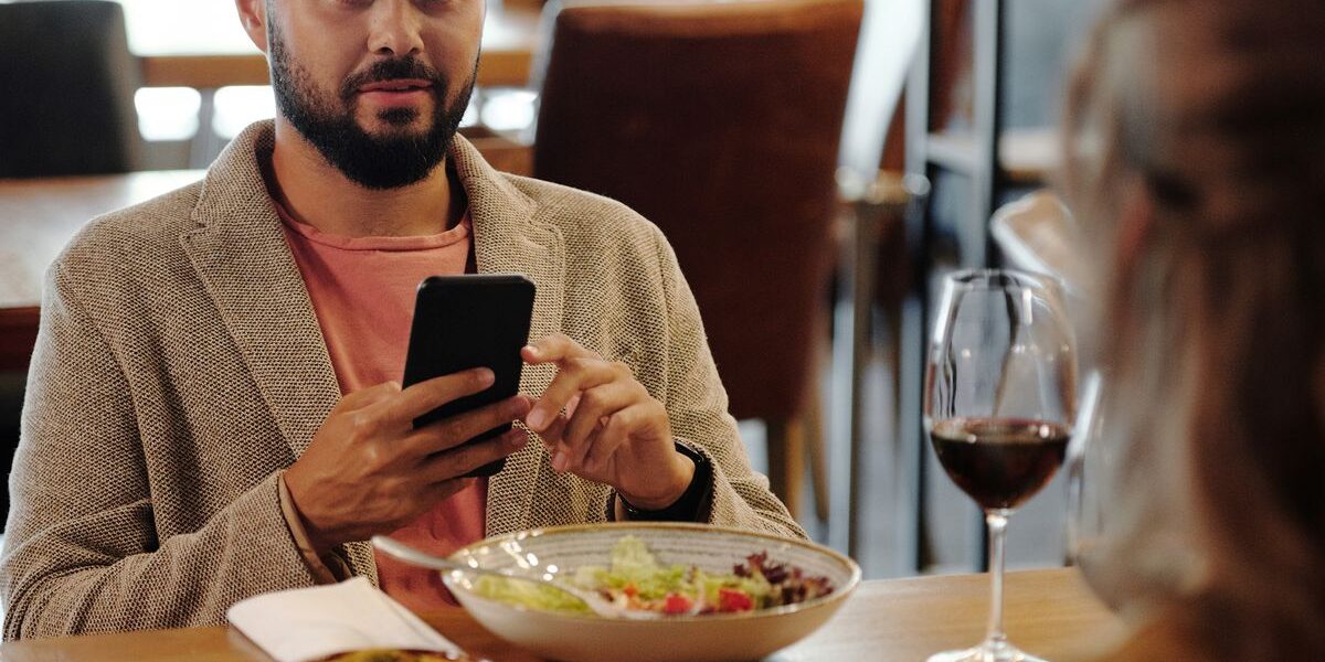 Интересные вопросы для знакомства: узнаем человека лучше