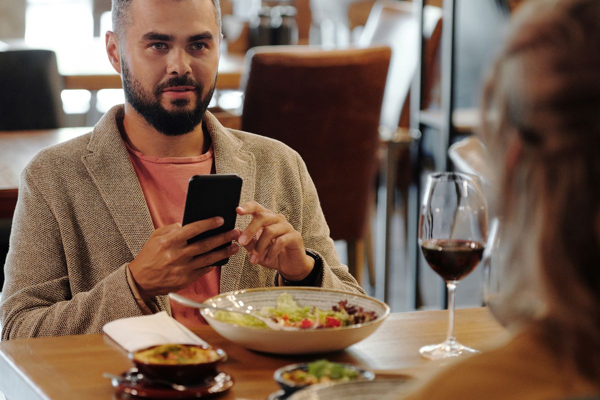 Интересные вопросы для знакомства: узнаем человека лучше