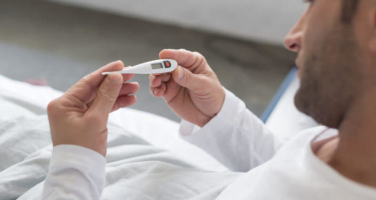 Как быстро сбить температуру: советы для женщин