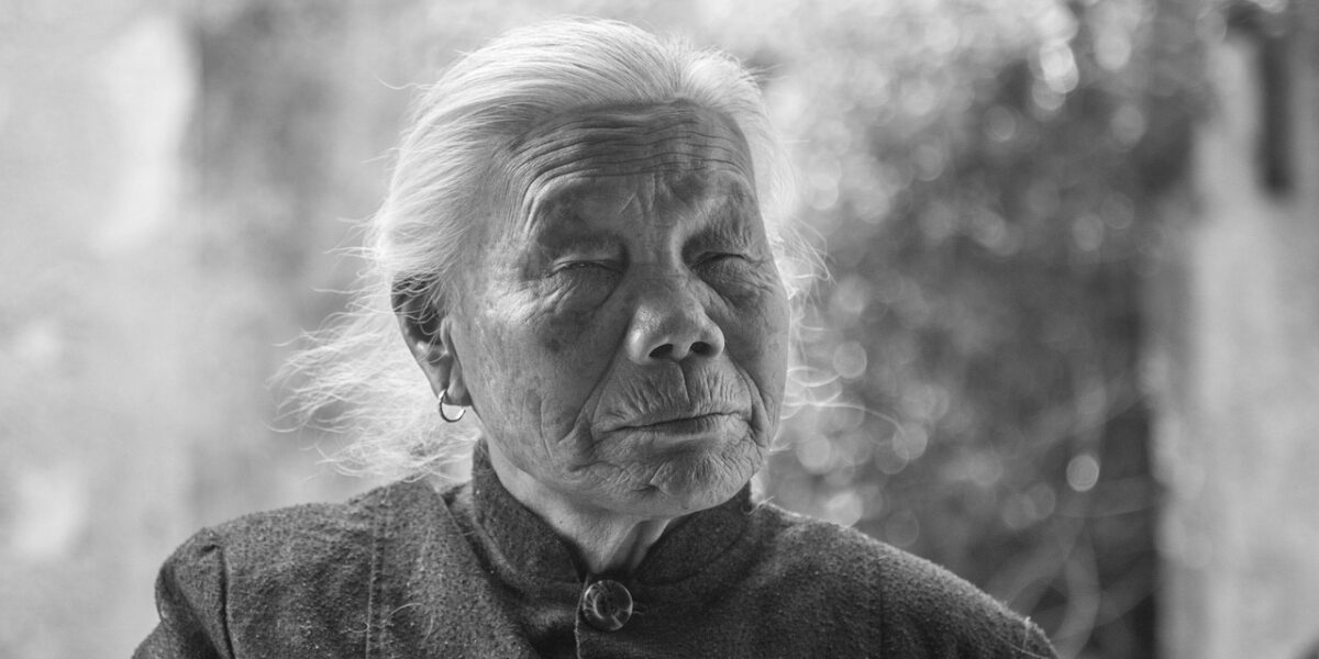 Image for: Аптечные мази от морщин: эффективная альтернатива кремам для лица. Tags: женщина, лицо, портрет, морщины, кра...