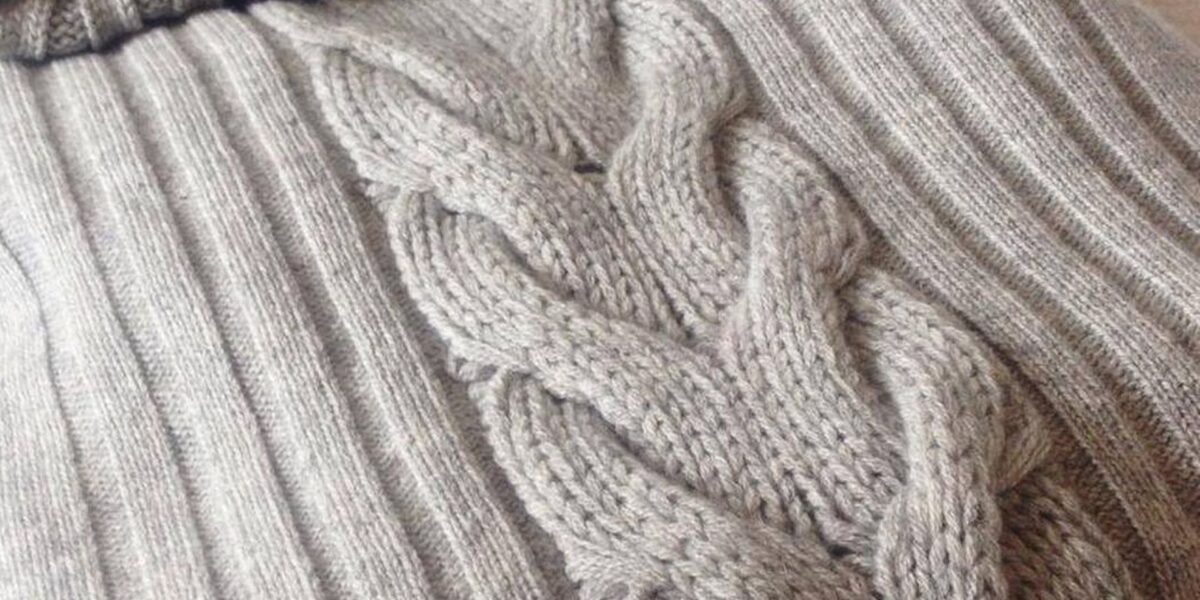 Как сохранить красоту и мягкость кашемира: советы по уходу за любимым свитером