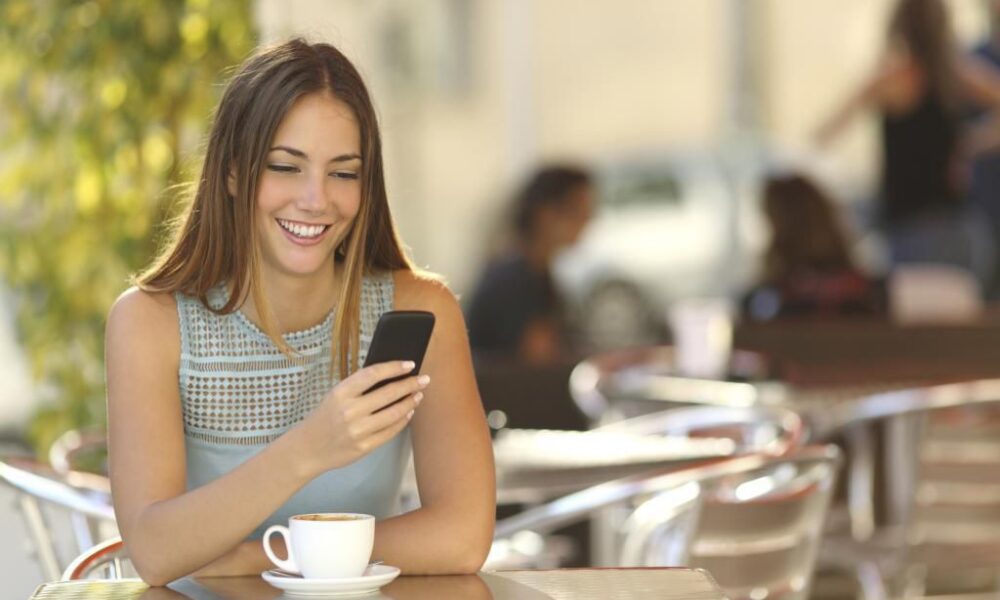 Как правильно общаться с девушкой по переписке: советы и психология сообщений