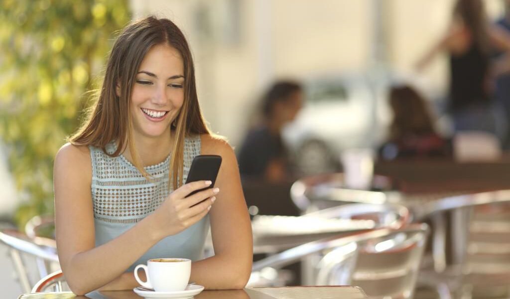 Как правильно общаться с девушкой по переписке: советы и психология сообщений