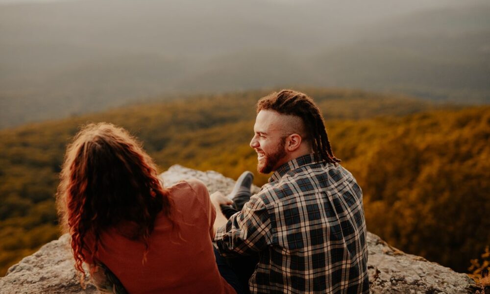 Почему он не отпускает: 5 причин, по которым бывший продолжает общение