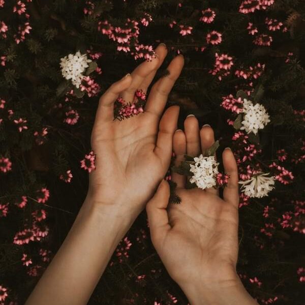 Молодость рук: 5 простых шагов к красивой коже