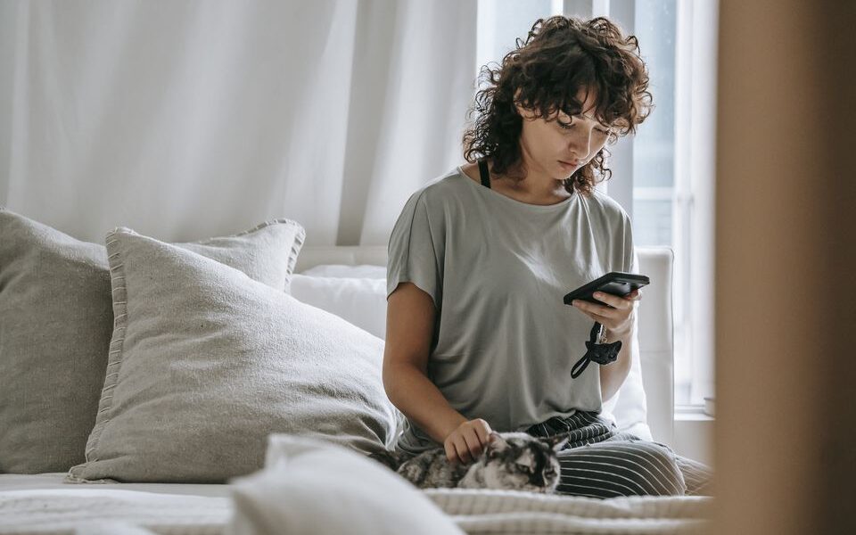 Утренние привычки, которые разрушают вашу жизнь: советы психолога