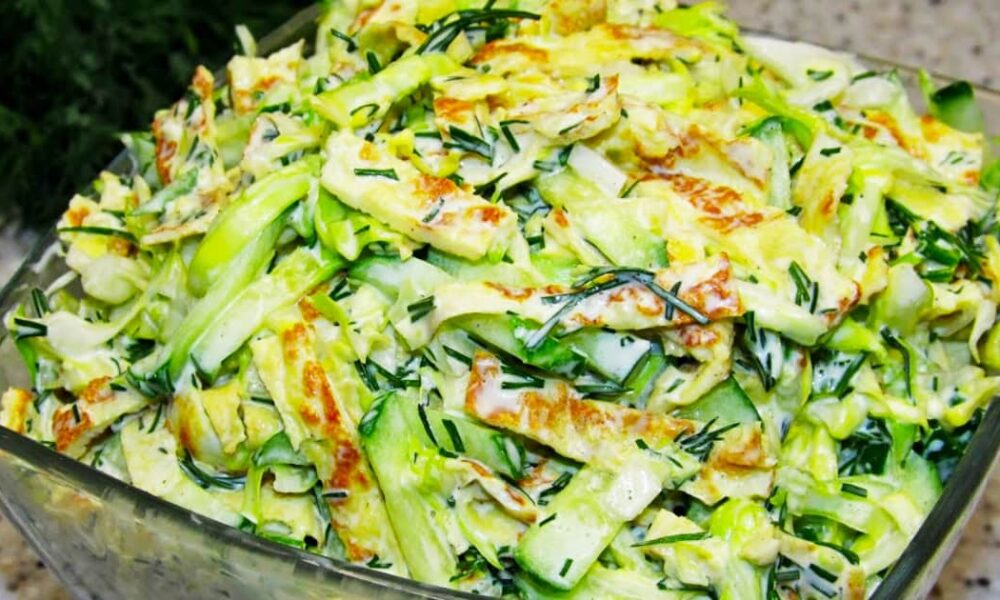 Весенний салат с капустой: простой и вкусный рецепт для женщин