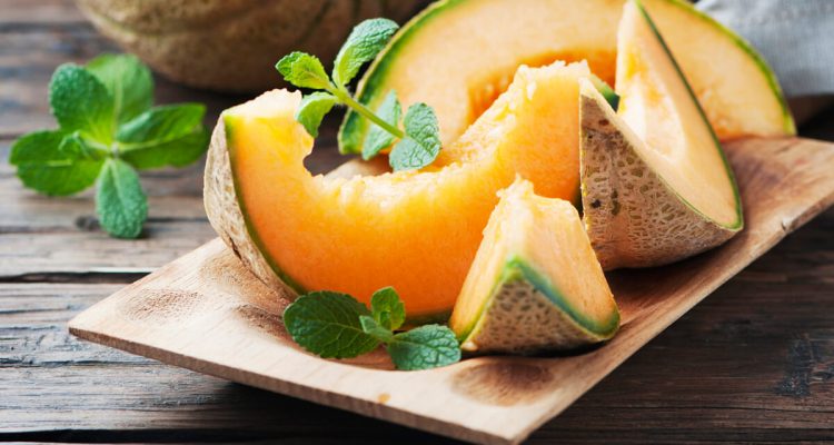Дыня: польза и вред для женского здоровья, как выбрать сладкую