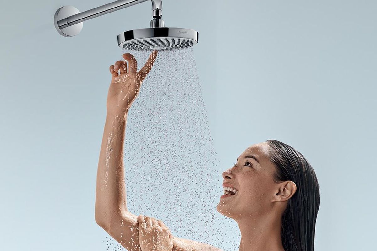 Вредные водные процедуры: как долго можно принимать душ для здоровья кожи и волос