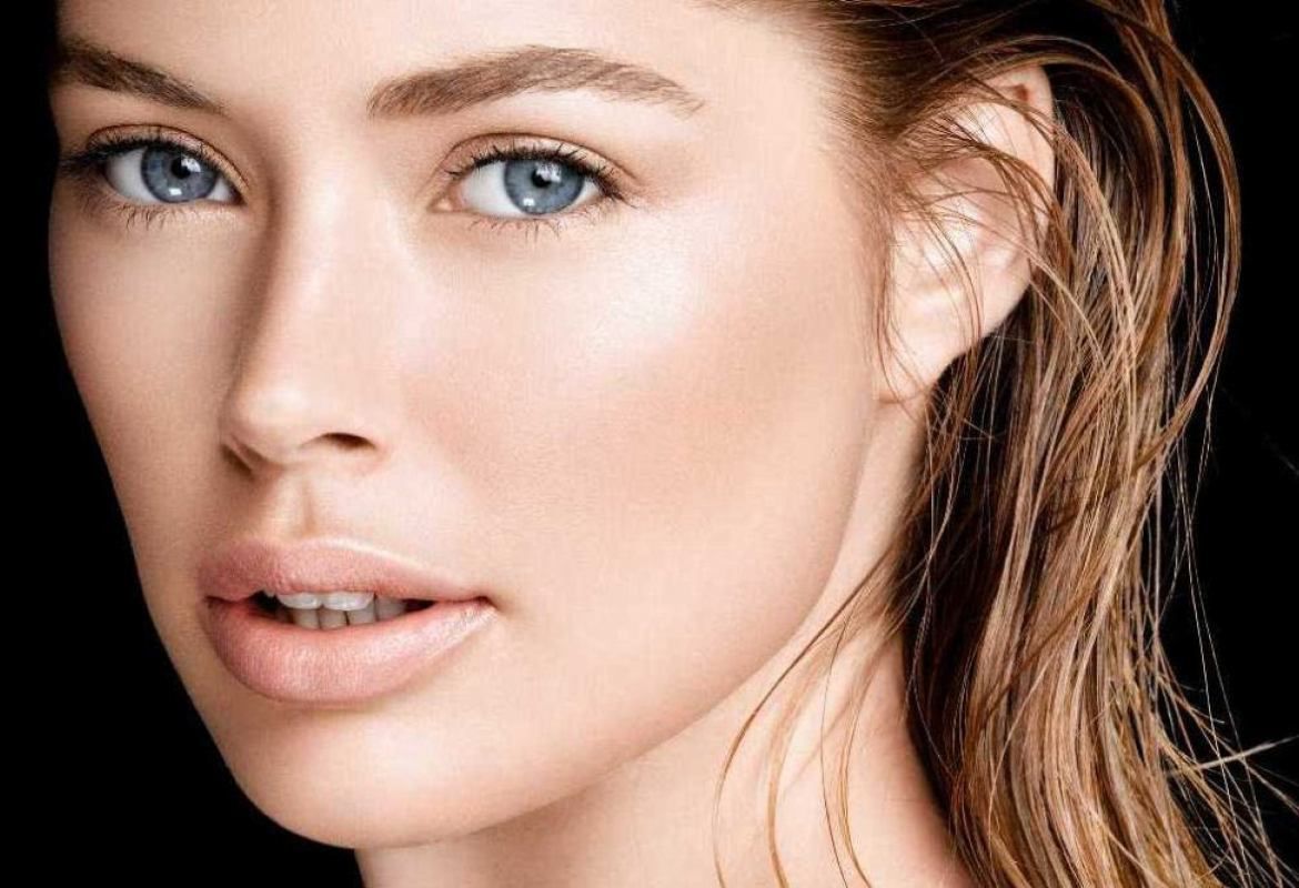 Почему женщины перестают пользоваться декоративной косметикой: главные причины и тренды