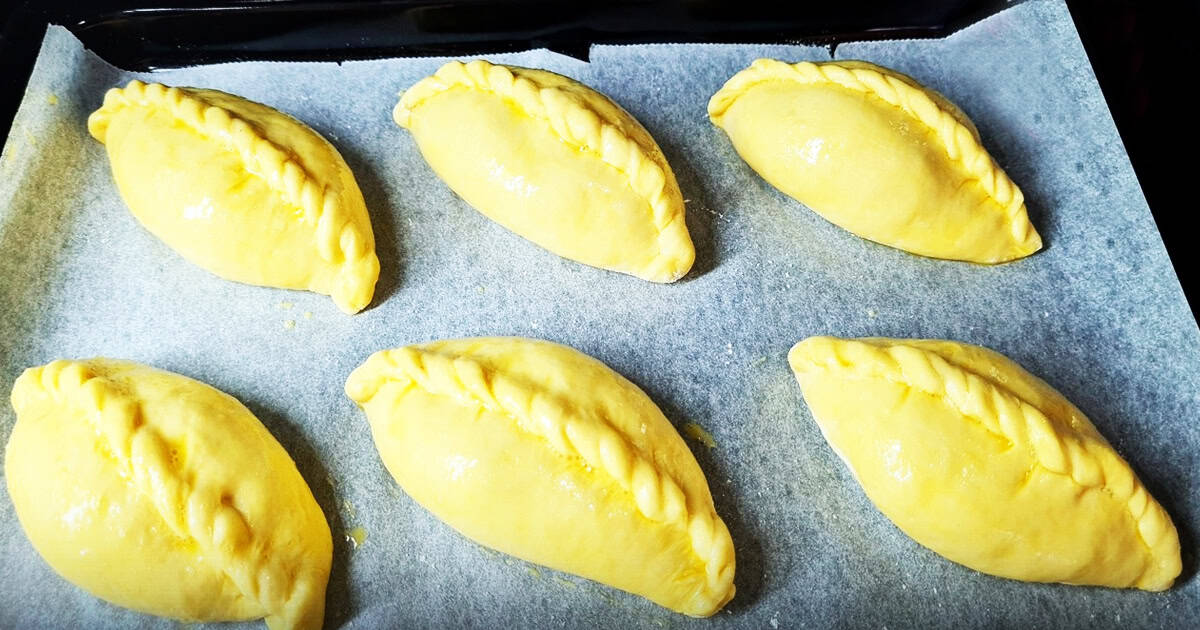 Нежное тесто для пирожков как у мамы: простой рецепт для жарки и выпечки