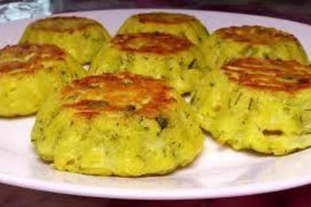 Рецепт вкусных и полезных маффинов: кабачок и творог для идеального завтрака