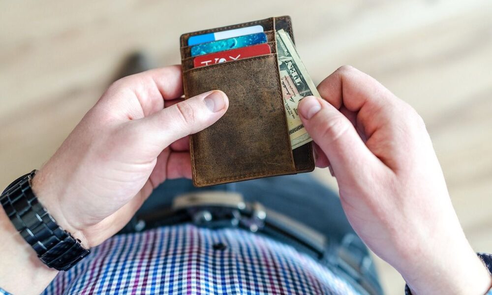 Как женские установки влияют на финансовый успех в паре: советы психологов