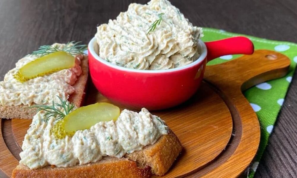 Паштет, который исчезает мгновенно: самый вкусный рецепт намазки для всей семьи