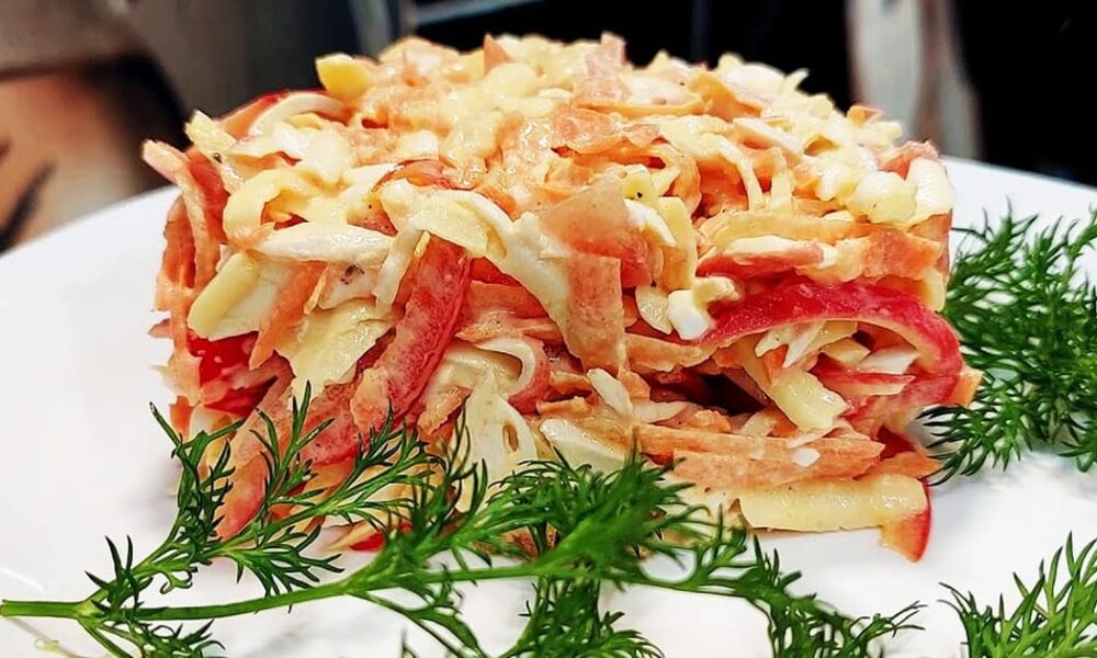 Нежный салат на 8 марта: простой рецепт для праздничного стола