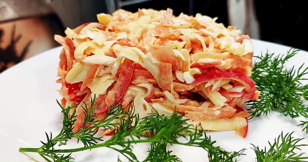 Нежный салат на 8 марта: простой рецепт для праздничного стола