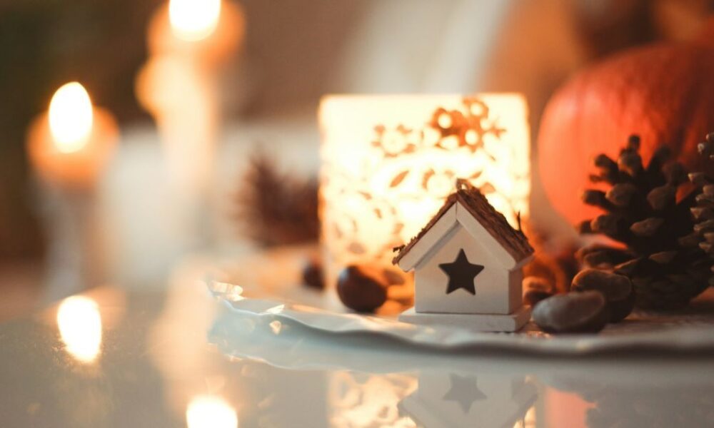 Именины в декабре: как поздравить с Днем ангела - советы хозяйкам