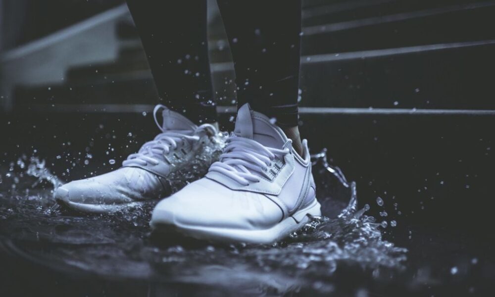 Как стирать обувь в стиральной машине: советы и хитрости для хозяек