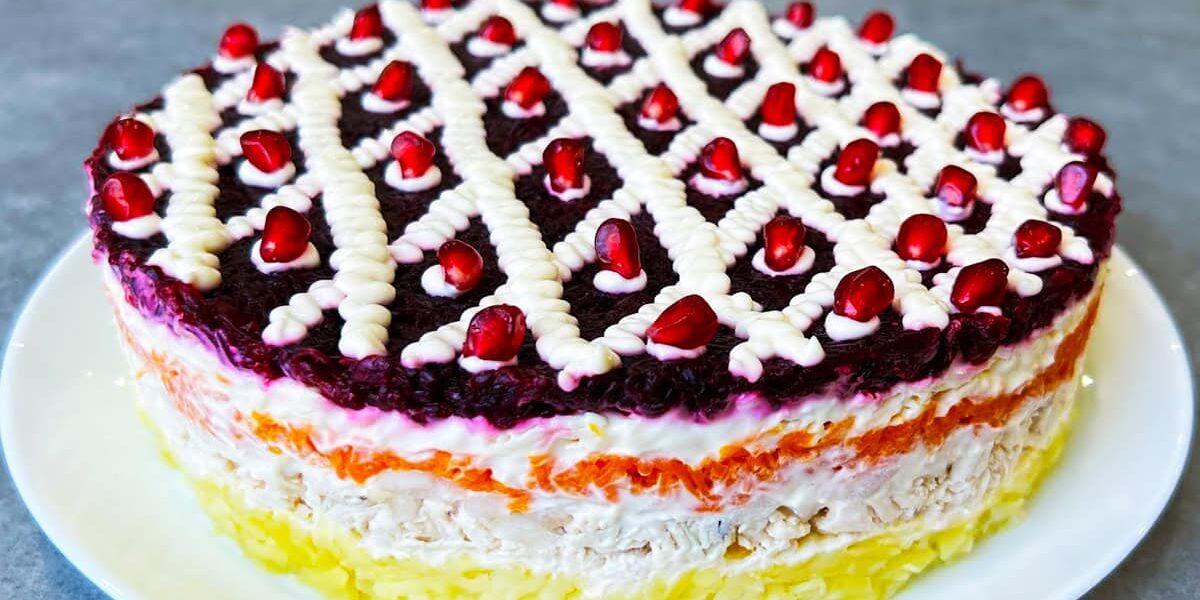 Вкусный салат на праздничный стол: рецепт, который затмит Оливье и Шубу