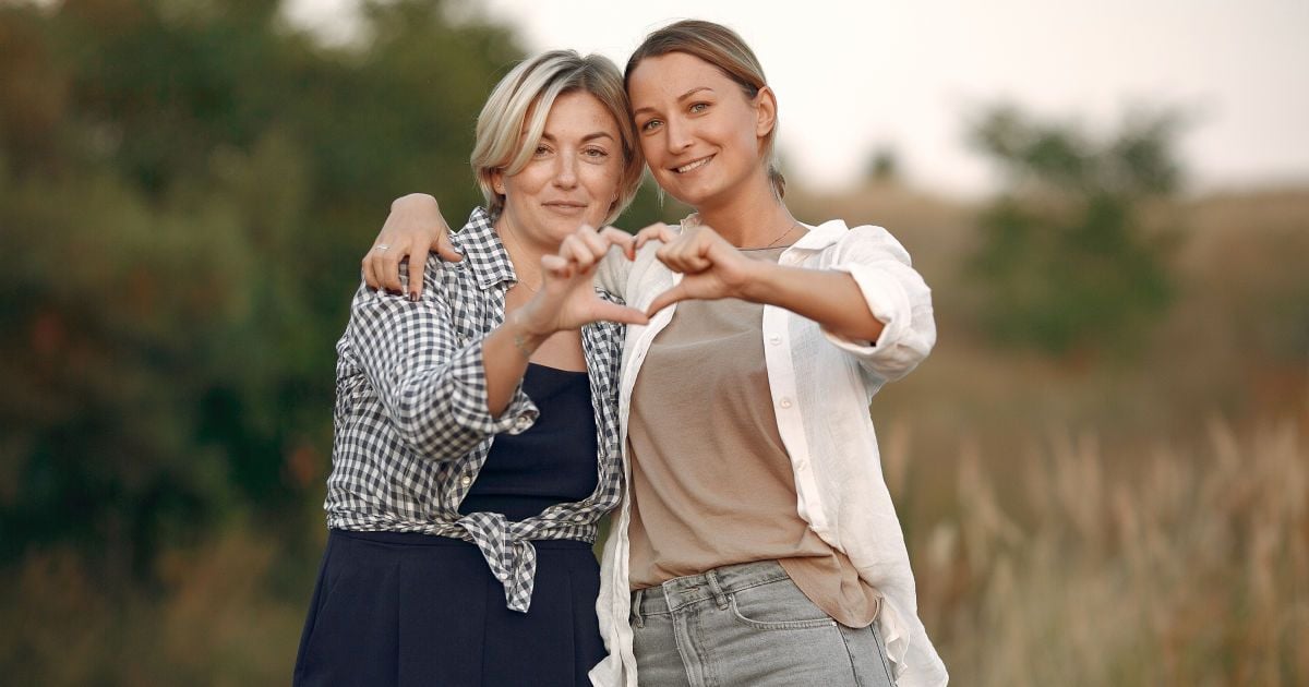 5 способов улучшить отношения с взрослой дочерью: советы для мам