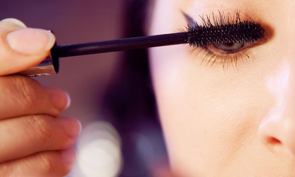 Секреты роскошных ресниц: как сделать их густыми и длинными