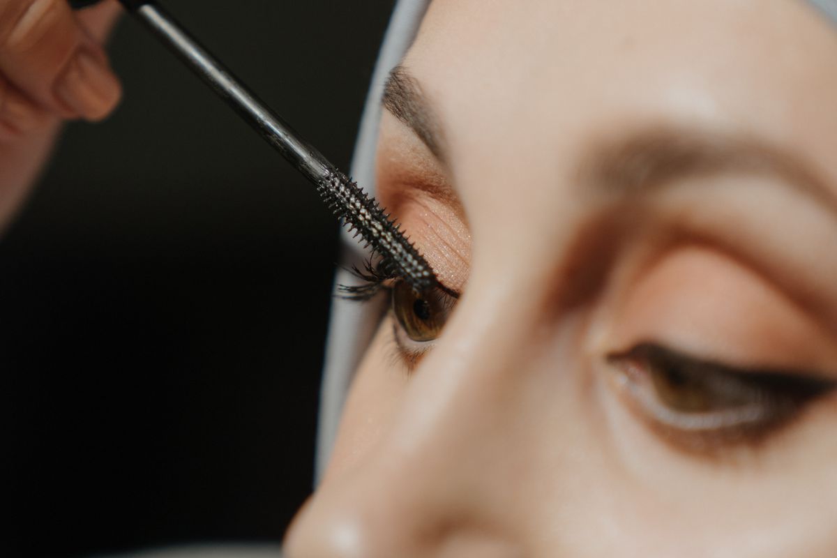 Секреты макияжа ресниц: как сделать глаза больше и выразительнее