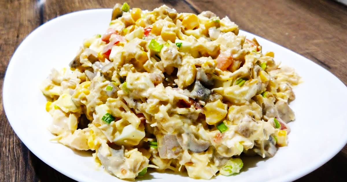Вкусный и легкий салат: рецепт, который покорит ваше сердце