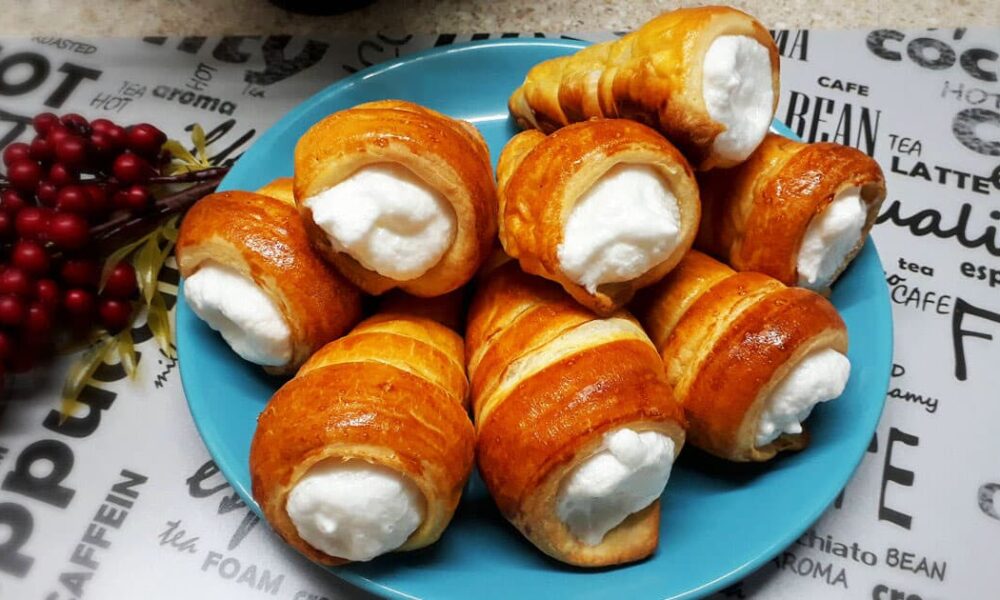 Что приготовить из слоеного теста: простой рецепт любимого десерта из детства