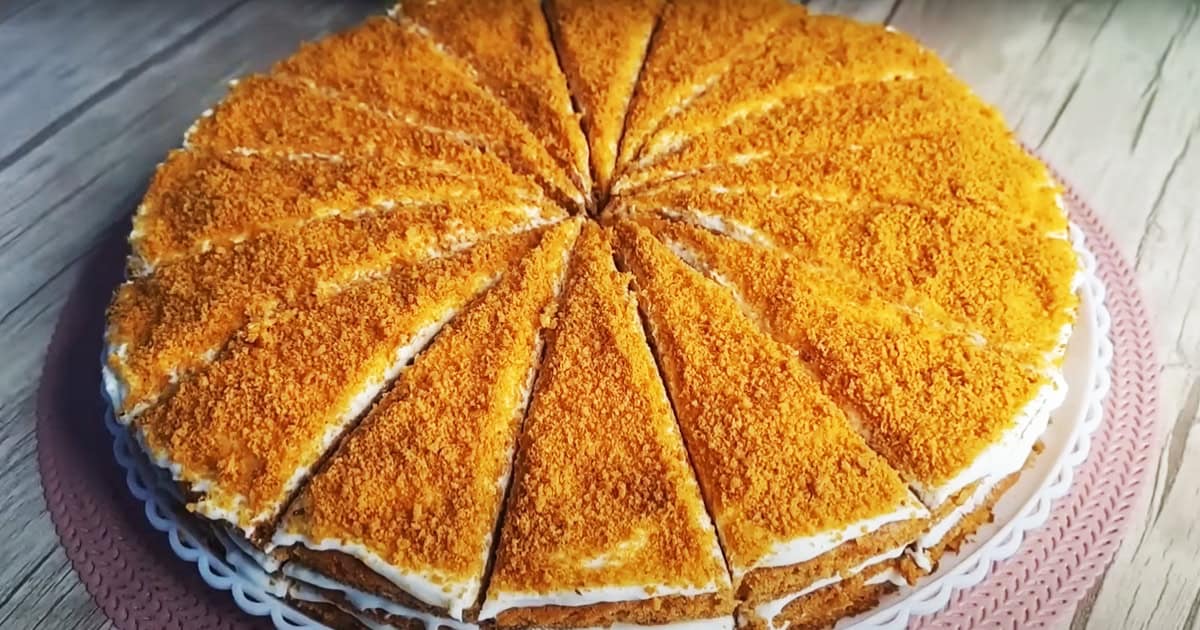 Медовик за полчаса: простой и быстрый рецепт торта для начинающих