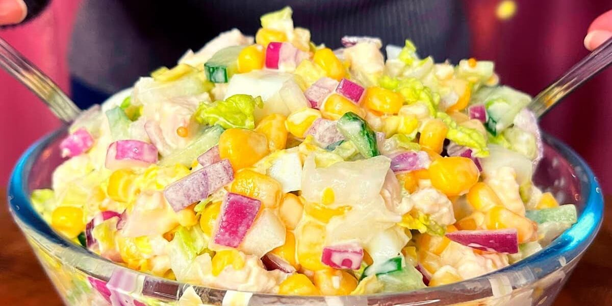 Сытный и простой салат на каждый день: любимый рецепт, который готовится круглый год