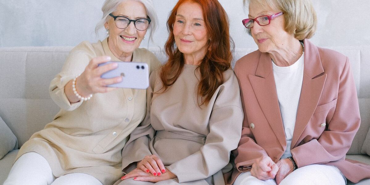 Уход за волосами после 50: секреты красоты и здоровья