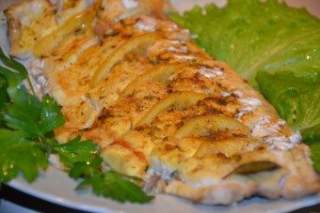 Толстолобик в духовке: простые и вкусные рецепты для каждой хозяйки