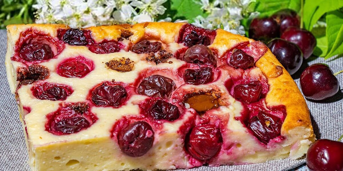 Творожно-вишневый десерт с шоколадом: простой рецепт вкуснее чизкейка и запеканки