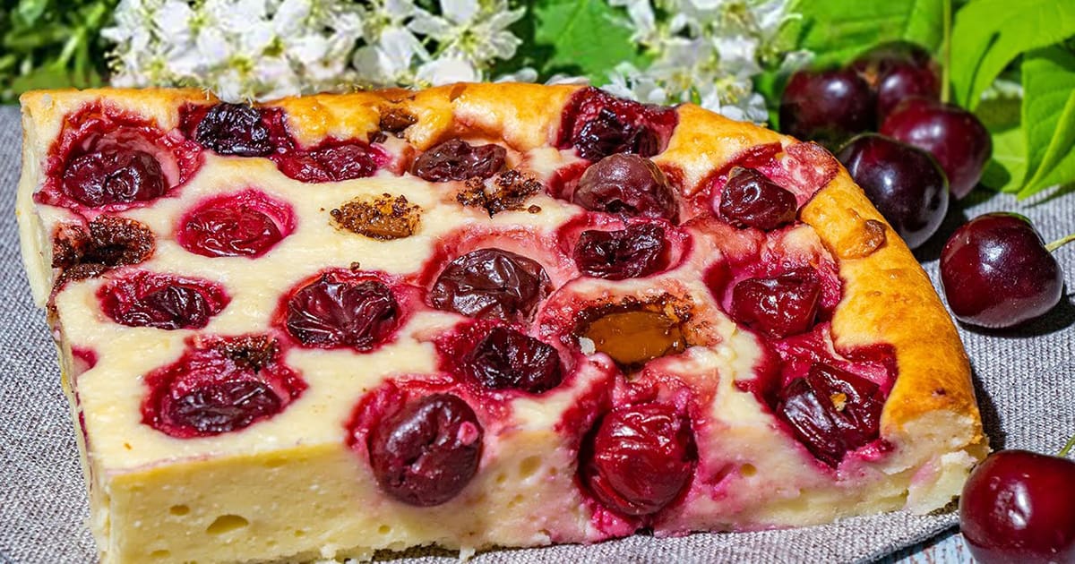 Творожно-вишневый десерт с шоколадом: простой рецепт вкуснее чизкейка и запеканки