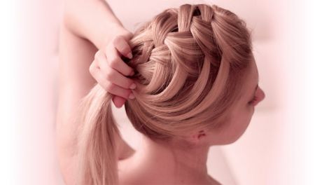 Элегантная прическа Водопад: пошаговая инструкция и видеоурок